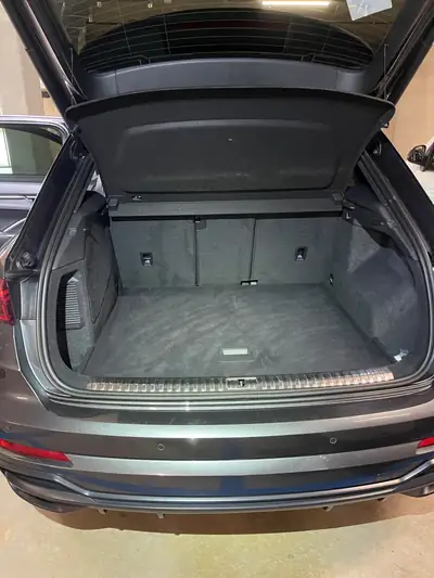 Audi Q3 45 TFSI e S line — SUV hybride rechargeable, 38'000 km seulement — Miniatura 8