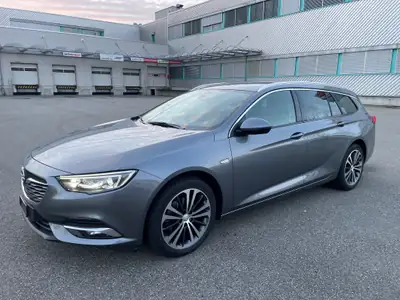 Opel Insignia Sports Tourer 1.6 CDTI — Monospace élégant, motorisation diesel économe — vista esterna