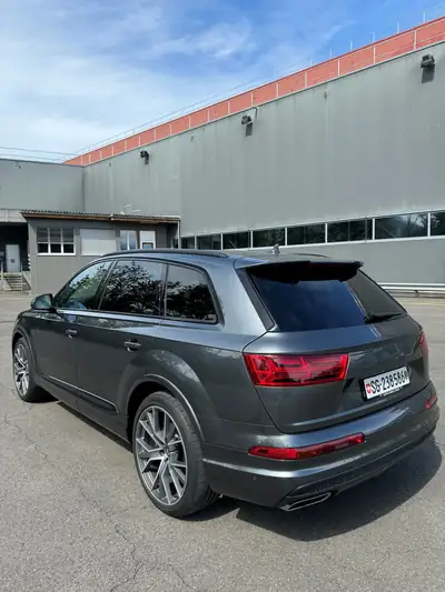 Audi Q7 3.0 TDI Quattro — SUV 7 places robuste, 105'000 km, sans sinistre — vista posteriore