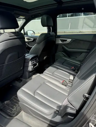 Audi Q7 3.0 TDI Quattro — SUV 7 places robuste, 105'000 km, sans sinistre — cruscotto
