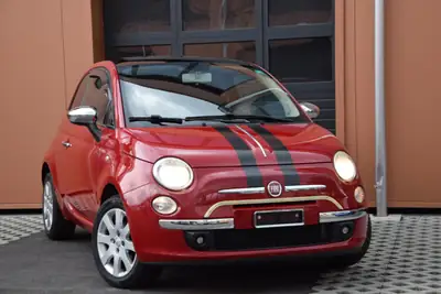 Fiat 500 1.4 16V Lounge Dualogic — Citadine iconique, toit ouvrant, boîte auto — vue extérieure