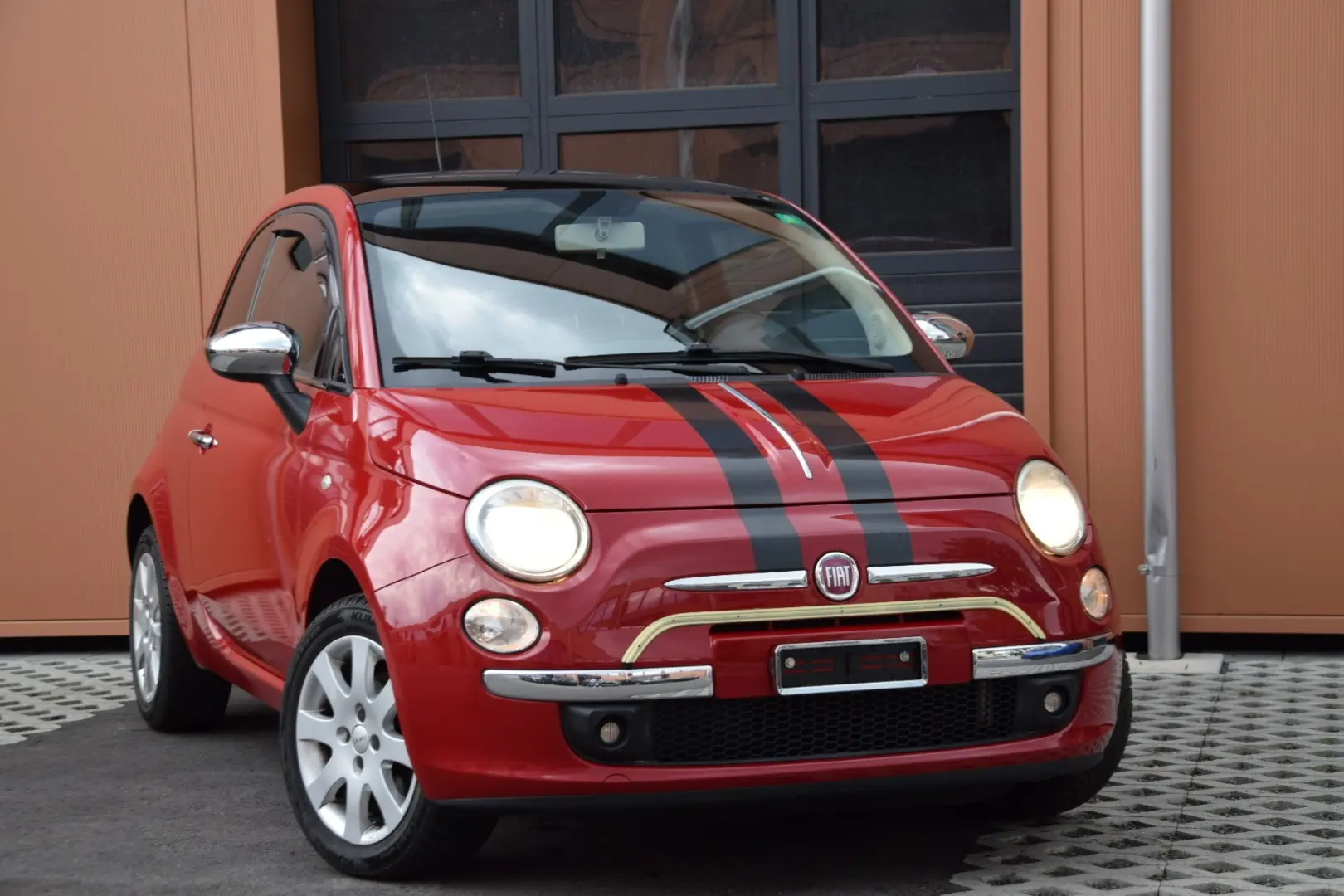Fiat 500 1.4 16V Lounge Dualogic — Citadine iconique, toit ouvrant, boîte auto