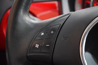 Fiat 500 1.4 16V Lounge Dualogic — Citadine iconique, toit ouvrant, boîte auto — Miniature 9