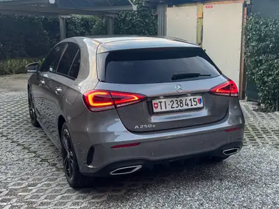 Mercedes-Benz A 250e AMG Line — Berline hybride rechargeable, 89 000 km, sans sinistre — détail