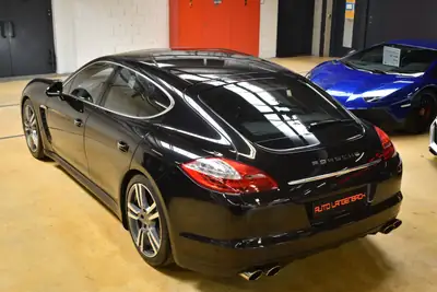 Porsche Panamera 4S — Berline sportive 400 ch, toit panoramique, navigation premium — intérieur