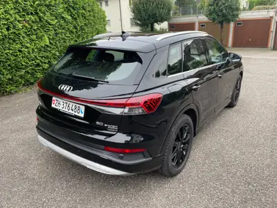 Audi Q4 e-tron 50 quattro — SUV électrique premium, 44'000 km seulement — vue extérieure