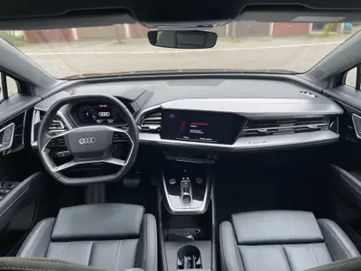 Audi Q4 e-tron 50 quattro — SUV électrique premium, 44'000 km seulement — intérieur