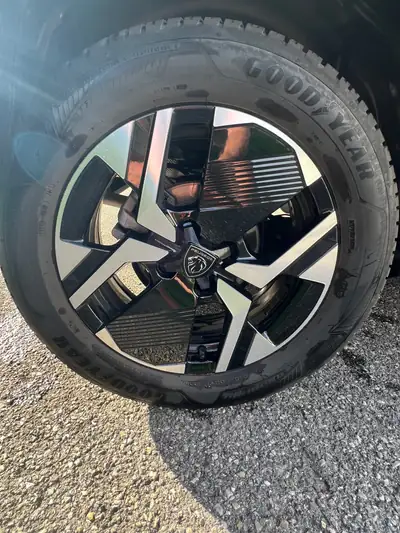 Peugeot 2008 1.2 PureTech Allure — SUV urbain économe, 54 000 km, révision à jour — Miniatur 7