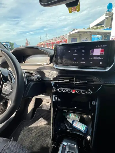 Peugeot 2008 1.2 PureTech Allure — SUV urbain économe, 54 000 km, révision à jour — Miniatur 12