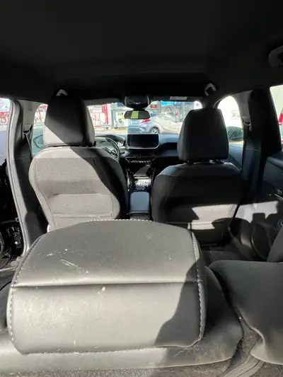 Peugeot 2008 1.2 PureTech Allure — SUV urbain économe, 54 000 km, révision à jour — Miniatur 11