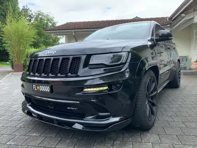 Jeep Grand Cherokee 6.4 V8 HEMI SRT8 — Muscle SUV américain, motorisation extrême — Seitenansicht