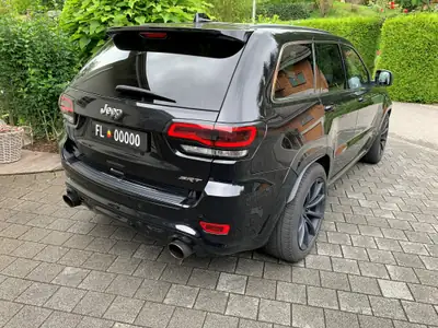 Jeep Grand Cherokee 6.4 V8 HEMI SRT8 — Muscle SUV américain, motorisation extrême — Miniatur 7