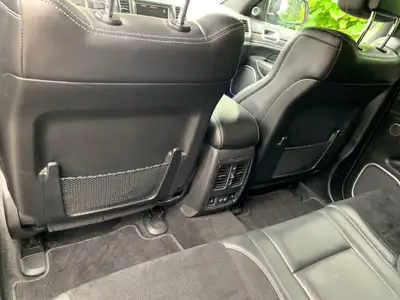 Jeep Grand Cherokee 6.4 V8 HEMI SRT8 — Muscle SUV américain, motorisation extrême — Miniatur 15