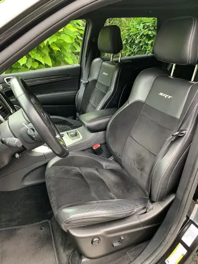 Jeep Grand Cherokee 6.4 V8 HEMI SRT8 — Muscle SUV américain, motorisation extrême — Miniatur 13