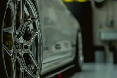 VW Scirocco 2.0 TSI R DSG — Coupé sportif 265 ch, sans accident, finition UNIKAT — Miniature 7