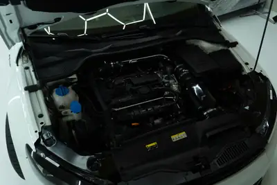 VW Scirocco 2.0 TSI R DSG — Coupé sportif 265 ch, sans accident, finition UNIKAT — Miniature 8