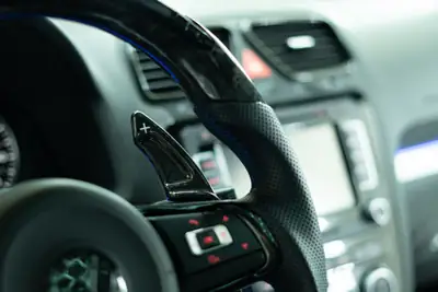 VW Scirocco 2.0 TSI R DSG — Coupé sportif 265 ch, sans accident, finition UNIKAT — Miniature 12