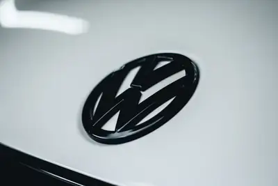 VW Scirocco 2.0 TSI R DSG — Coupé sportif 265 ch, sans accident, finition UNIKAT — Miniature 15