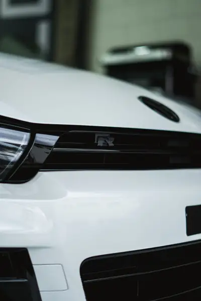 VW Scirocco 2.0 TSI R DSG — Coupé sportif 265 ch, sans accident, finition UNIKAT — Miniature 16