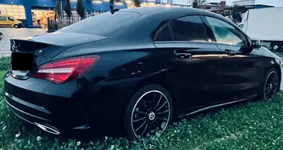 Mercedes-Benz CLA 220 d AMG Line — Berline élégante, diesel économe, 150 000 km — Heckansicht