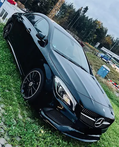 Mercedes-Benz CLA 220 d AMG Line — Berline élégante, diesel économe, 150 000 km — Außenansicht