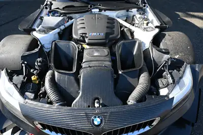 BMW Z4 GT3 2015 — Coupé sportif légendaire, 515 ch, quasi neuf à 6200 km — Miniatur 11