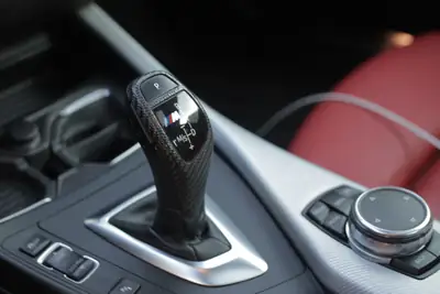 BMW M235i xDrive Coupé — Performance M avec extras carbone et 4 places — Thumbnail 9
