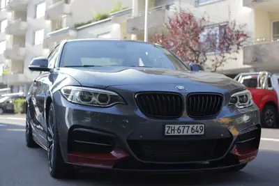 BMW M235i xDrive Coupé — Performance M avec extras carbone et 4 places — Thumbnail 7