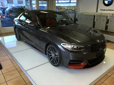 BMW M235i xDrive Coupé — Performance M avec extras carbone et 4 places — Thumbnail 14