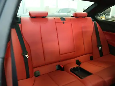 BMW M235i xDrive Coupé — Performance M avec extras carbone et 4 places — Thumbnail 18
