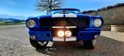 Ford Mustang Shelby 350 GT V8 390CV — Légende américaine cabriolet entièrement restaurée — Seitenansicht