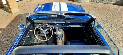 Ford Mustang Shelby 350 GT V8 390CV — Légende américaine cabriolet entièrement restaurée — Miniatur 17