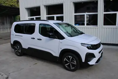 Peugeot Rifter GT L2 2025 — Monospace diesel spacieux, 120 km seulement — Heckansicht