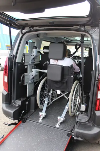 Peugeot Rifter GT L2 2025 — Monospace diesel spacieux, 120 km seulement — Armaturenbrett