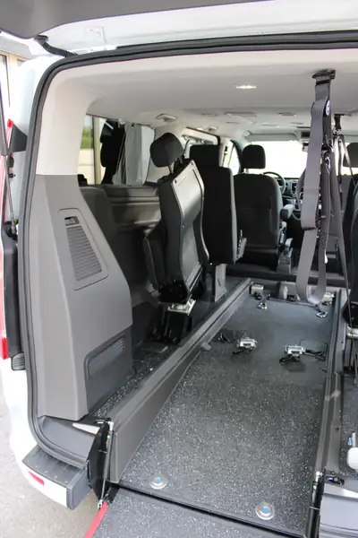 Ford Tourneo Custom Titanium L1 — Monospace familial spacieux, motorisation diesel efficace — Miniature 8