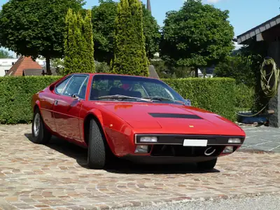 Ferrari 308 Dino GT4 Serie 1 1975 — Légende V8 rare, seulement 1'332 exemplaires produits — vista esterna