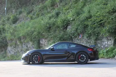 Porsche 718 Cayman GT4 — Coupé sportif 385 ch, boîte manuelle, 49'000 km — Miniature 9