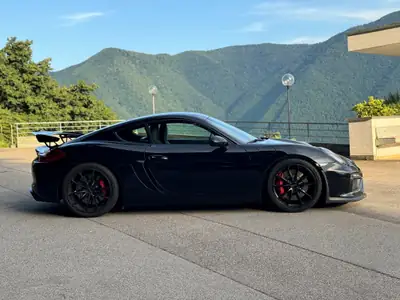 Porsche 718 Cayman GT4 — Coupé sportif 385 ch, boîte manuelle, 49'000 km — Miniature 10