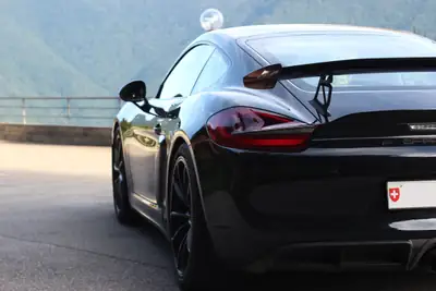 Porsche 718 Cayman GT4 — Coupé sportif 385 ch, boîte manuelle, 49'000 km — Miniature 14