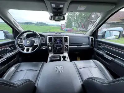 Dodge Ram Laramie 2019 — Pickup musclé 400 ch, transmission intégrale, entretien complet — Miniatur 7