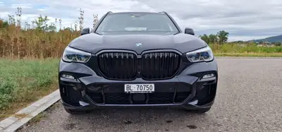 BMW X5 xDrive 48V 30d M Sport — SUV premium diesel hybride, 59 000 km — Seitenansicht