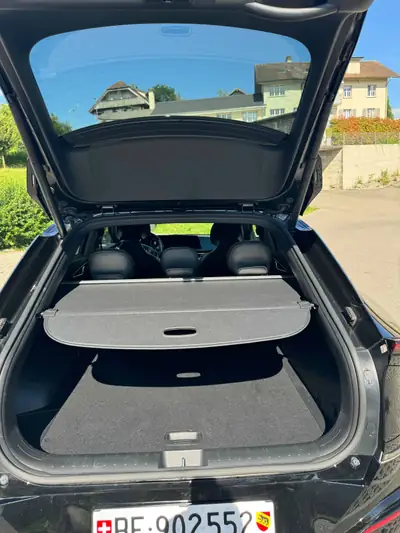 Kia EV6 77.4 kWh GT-Line 4x4 — SUV électrique haute performance, 23 600 km seulement — Miniature 7
