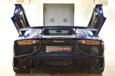 Lamborghini Aventador LP750-4 SuperVeloce Coupé — Supercar légendaire, 751 ch et prestige italien — Miniature 11