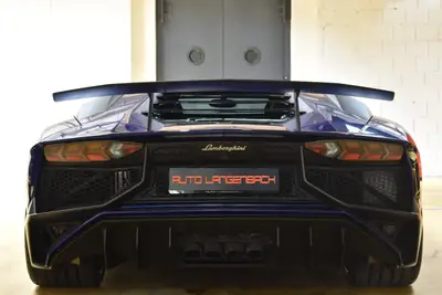 Lamborghini Aventador LP750-4 SuperVeloce Coupé — Supercar légendaire, 751 ch et prestige italien — Miniature 14