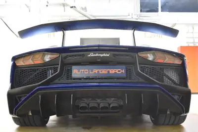 Lamborghini Aventador LP750-4 SuperVeloce Coupé — Supercar légendaire, 751 ch et prestige italien — Miniature 15