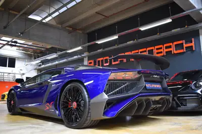 Lamborghini Aventador LP750-4 SuperVeloce Coupé — Supercar légendaire, 751 ch et prestige italien — Miniature 18