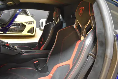 Lamborghini Aventador LP750-4 SuperVeloce Coupé — Supercar légendaire, 751 ch et prestige italien — Miniature 21