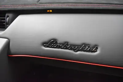 Lamborghini Aventador LP750-4 SuperVeloce Coupé — Supercar légendaire, 751 ch et prestige italien — Miniature 27