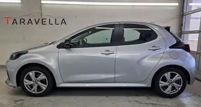 Mazda 2 Hybrid Exclusive-line 2024 — Citadine écologique, ultra-économe et très peu kilométrée — fianco