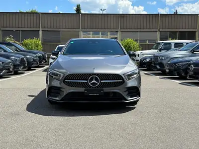 Mercedes-Benz Classe A 200 AMG-Line — Compacte premium, 46 700 km seulement — Seitenansicht